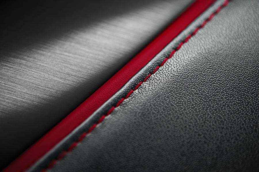 Детали интерьера BMW Zagato Coupe 2012 года  (фото 3 из 86)